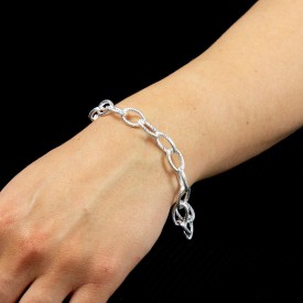 Stříbrný náramek s texturou - řetěz